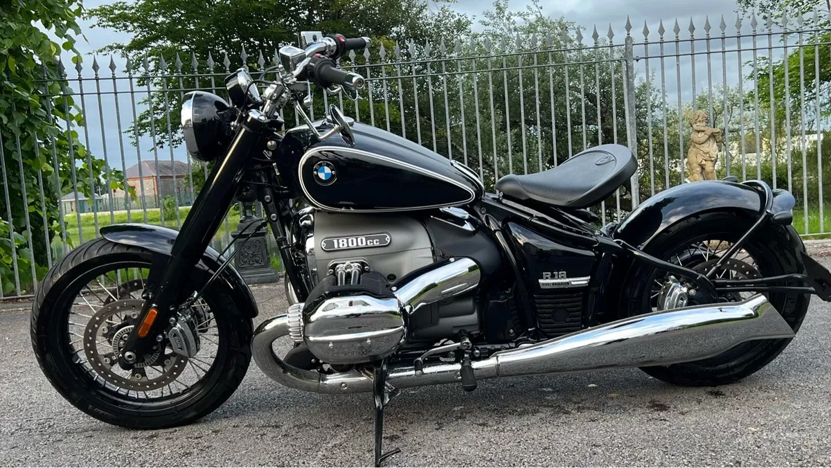 Bmw r18 custom bobber - Image 3