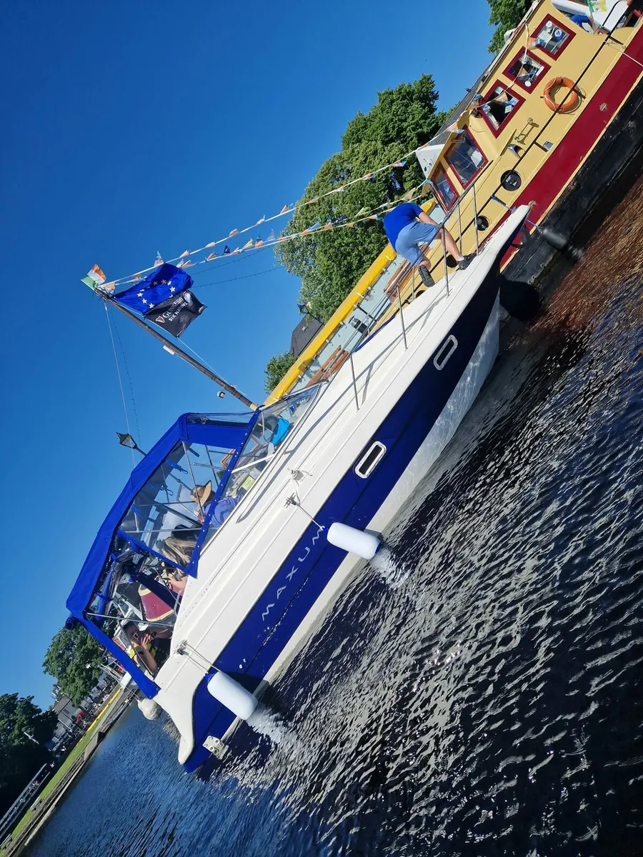 Maxum 2400scr Sports Cruiser - Image 2