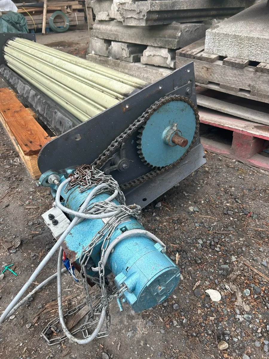 Roller  Shutter Door JANUARY SALE - Image 2