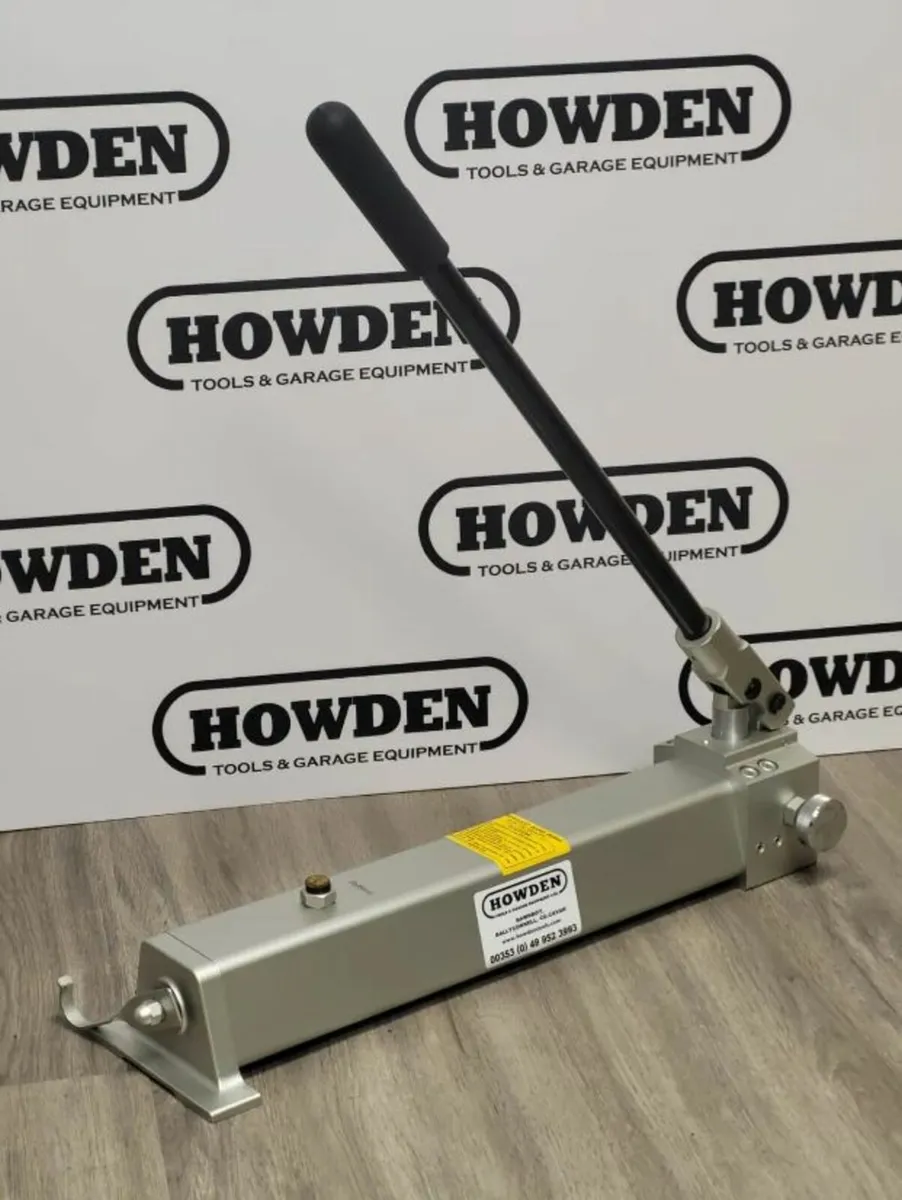 HTM Aluminium Manual Hydraulic Hand Pump - Image 1