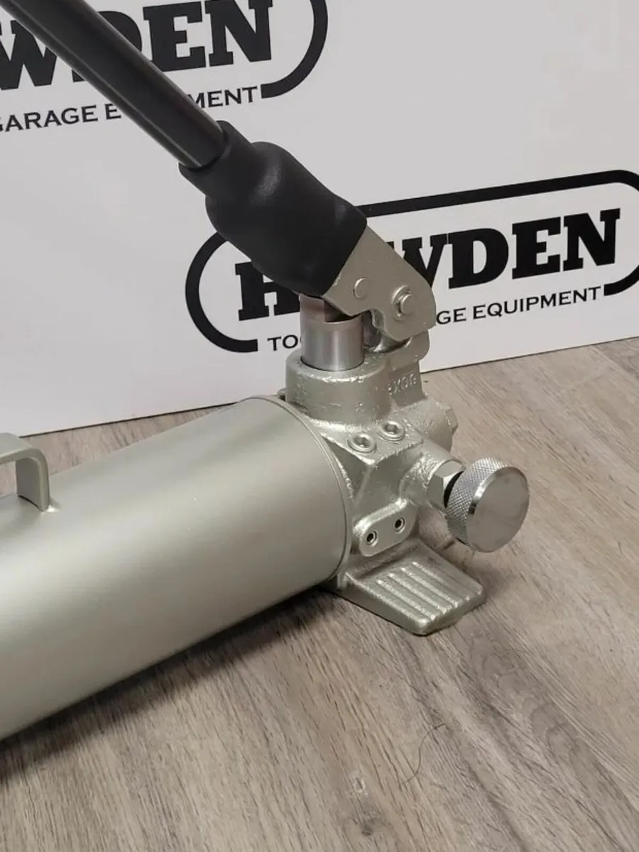 HTM Hydraulic Hand Pump - Image 3
