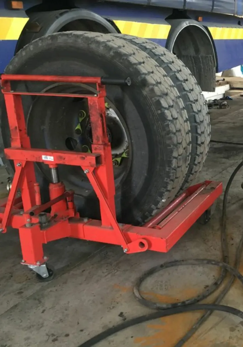 Heavy Duty Truck Wheel Dolly / Trolley 3/4 Ton - Image 1