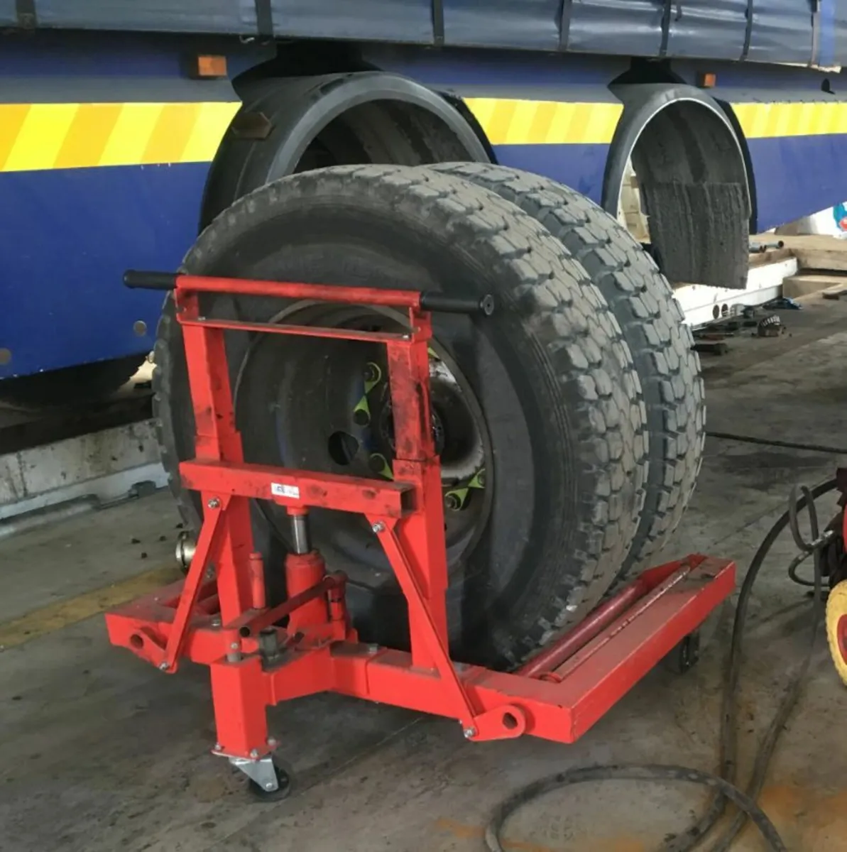 Heavy Duty Truck Wheel Dolly / Trolley 3/4 Ton - Image 3