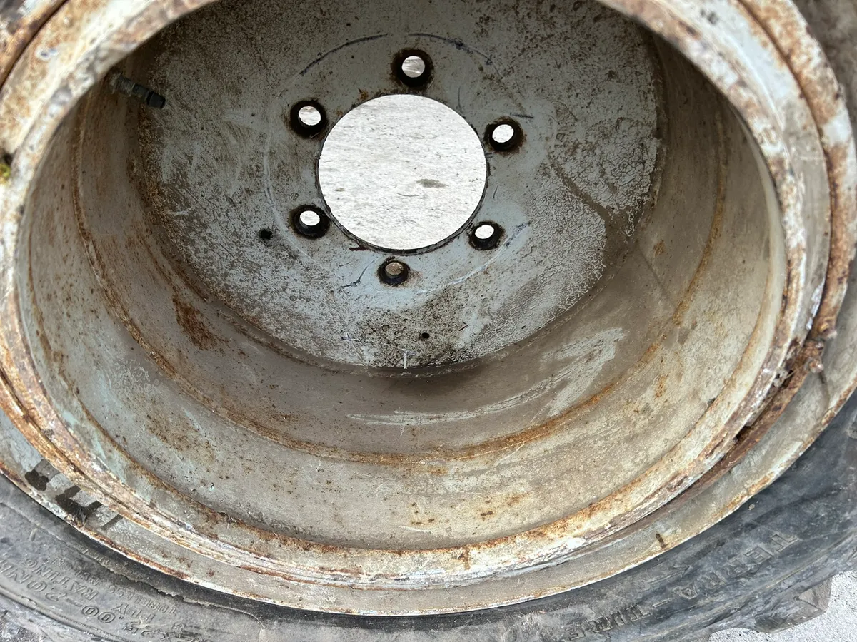 Baler wheels - Image 2