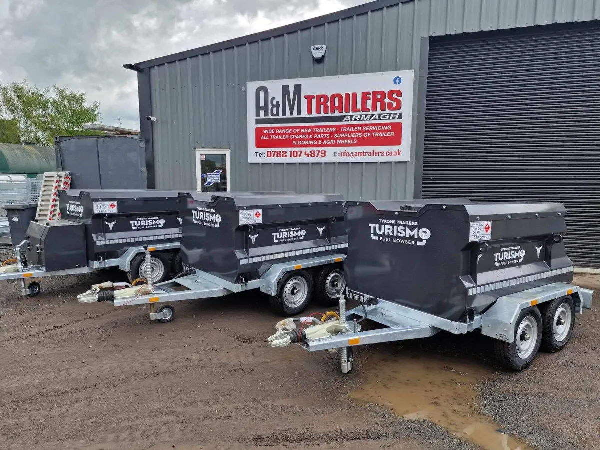 Fuel bowser - Image 1