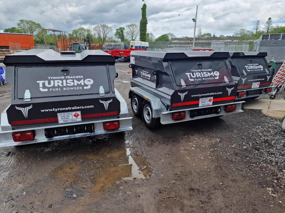 Fuel bowser - Image 2