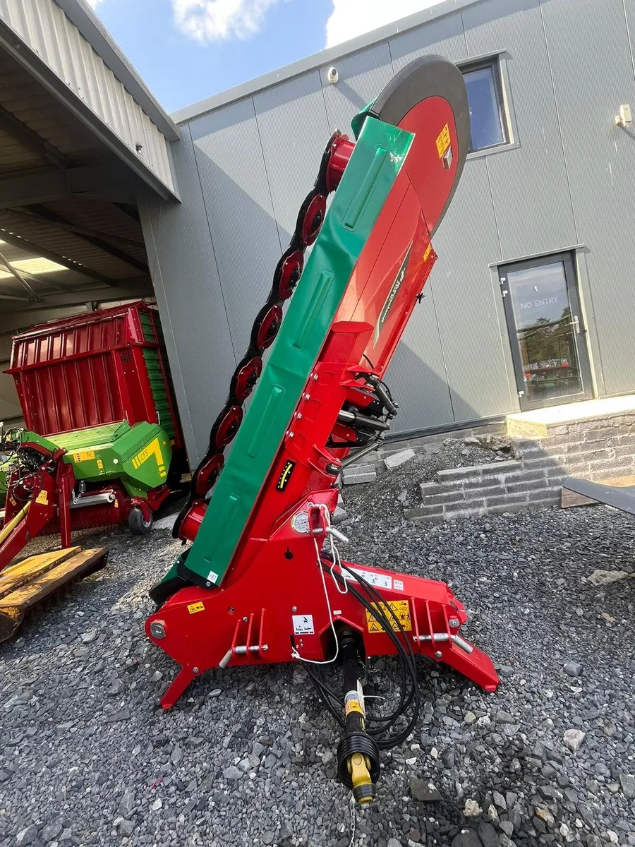 Kverneland 3.2 metre mounted mower conditioner !!! - Image 1