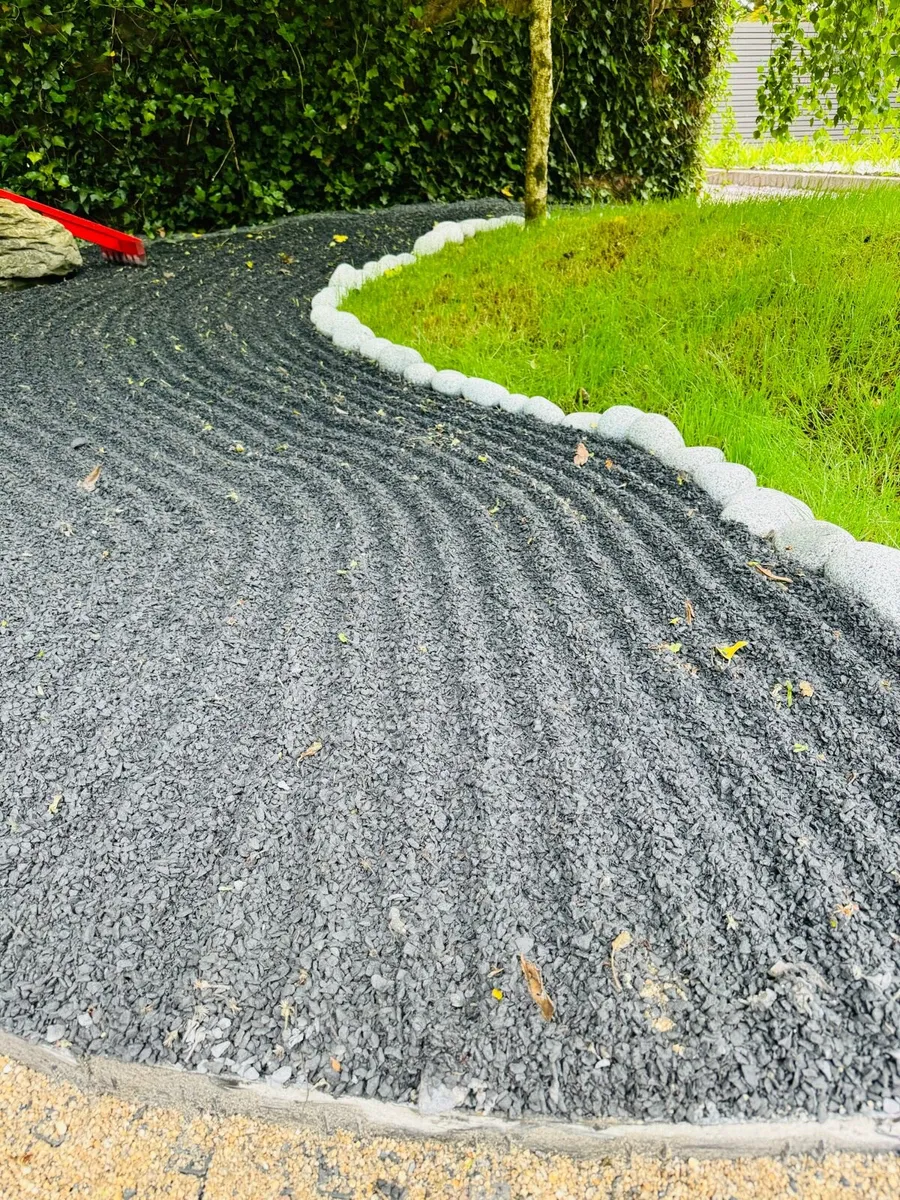 Stone plum slate cobbles rocks boulders pebbles - Image 2