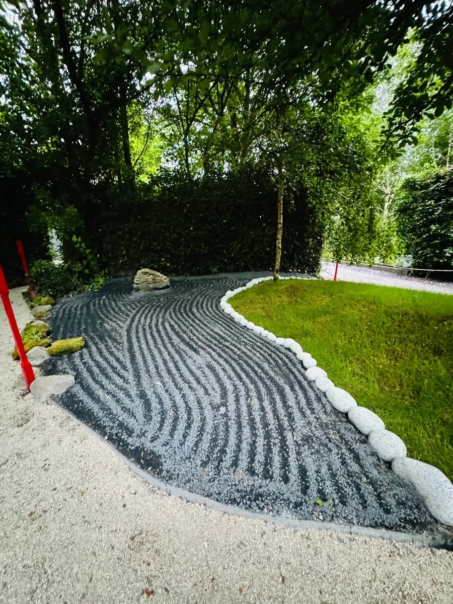 Stone plum slate cobbles pebbles rocks boulders - Image 4
