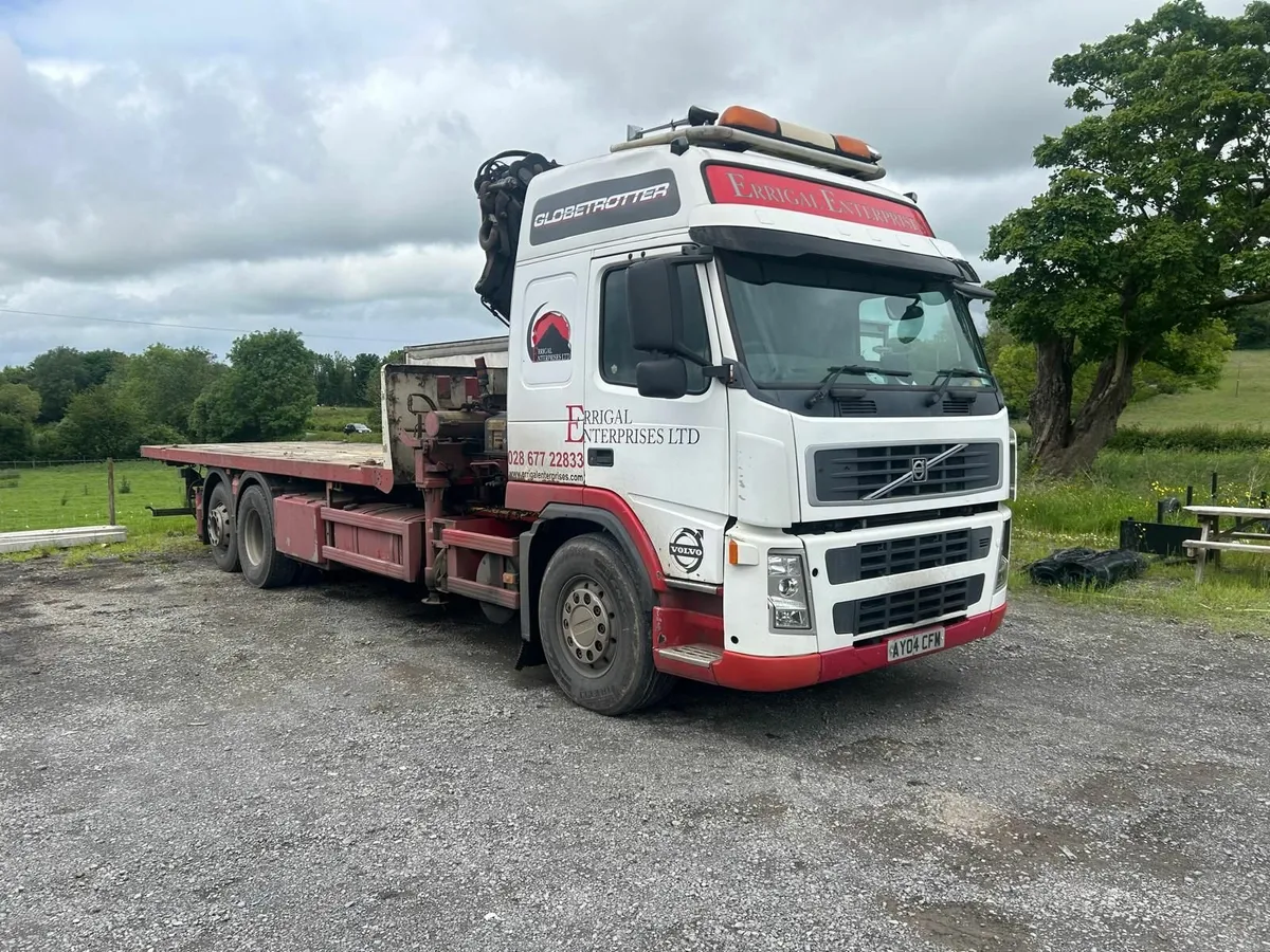 2004 Volvo Flat Lorry 26T C/W Fassi F450A XP .24 C - Image 1