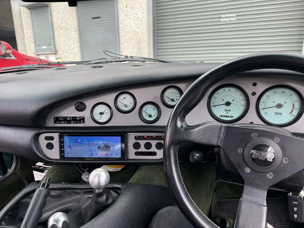 TVR Classic Android Apple CarPlay radio - Image 2