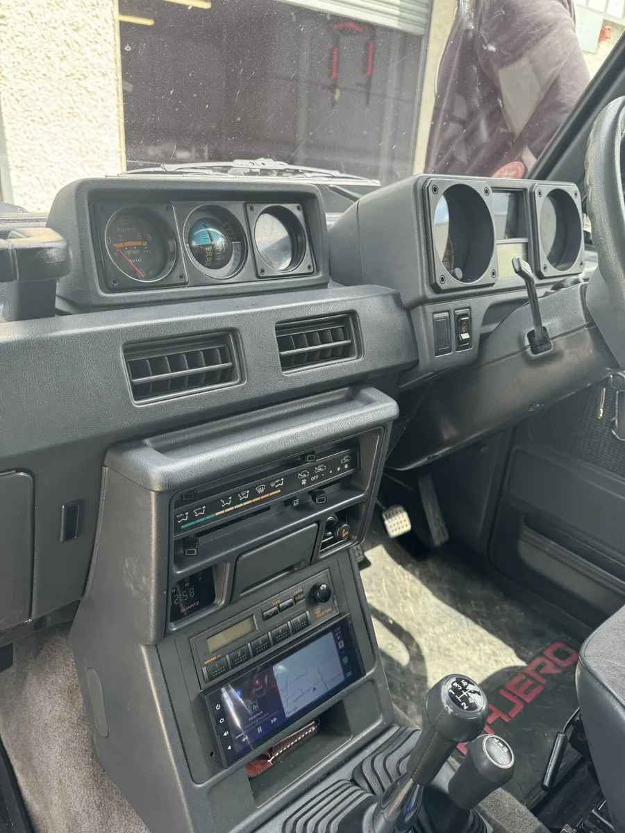 Mitsubisi Pajero Classic Android CarPlay radio - Image 3