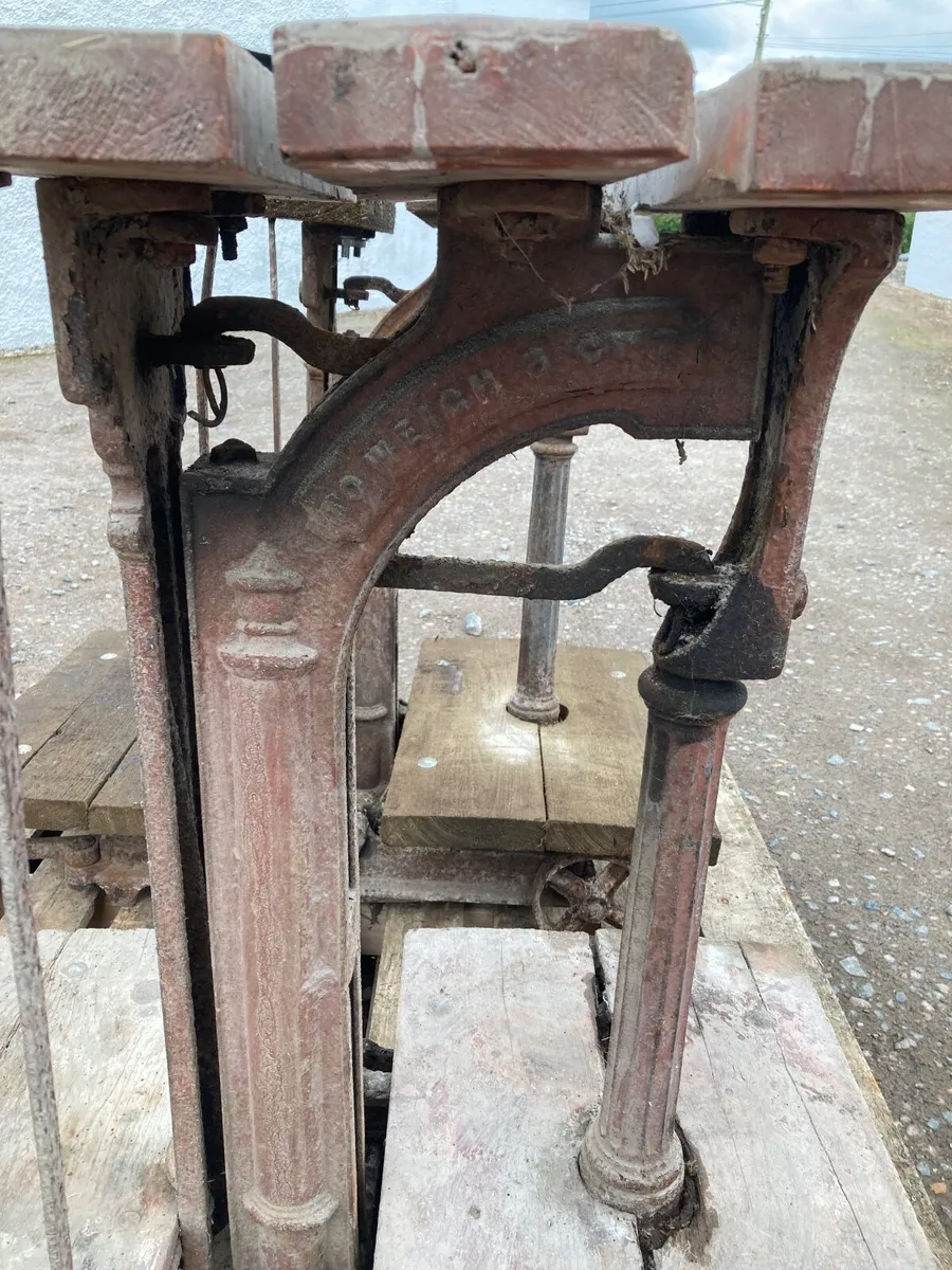 Vintage W&T Avery Sack Scales - Image 4