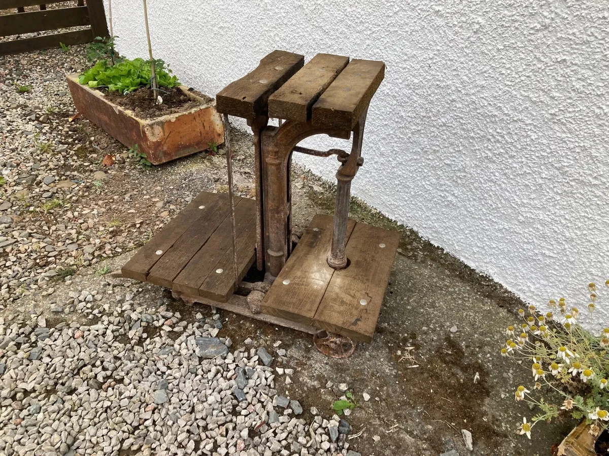 Vintage W&T Avery Sack Scales - Image 1