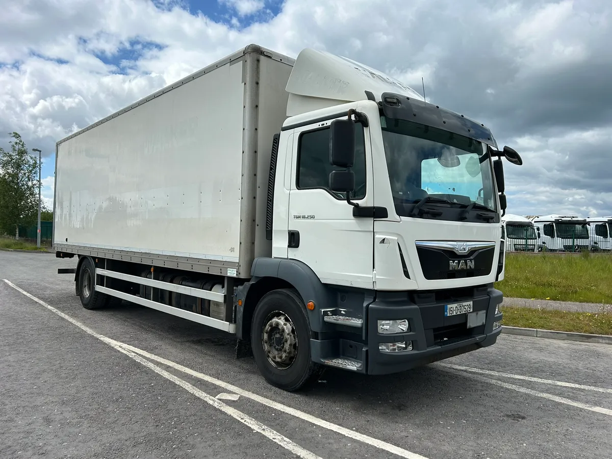 Man 18 Ton Box - Image 1