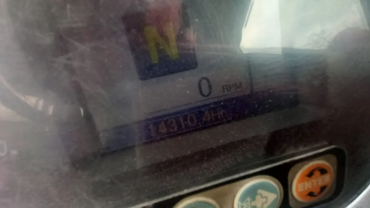 Hyundai 770-7A Loading Shovel - Image 2