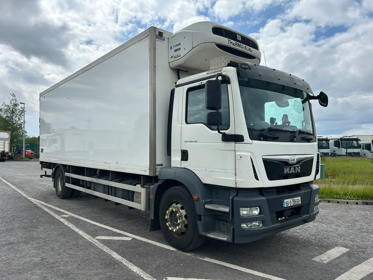 2016 Man Fridge - Image 1