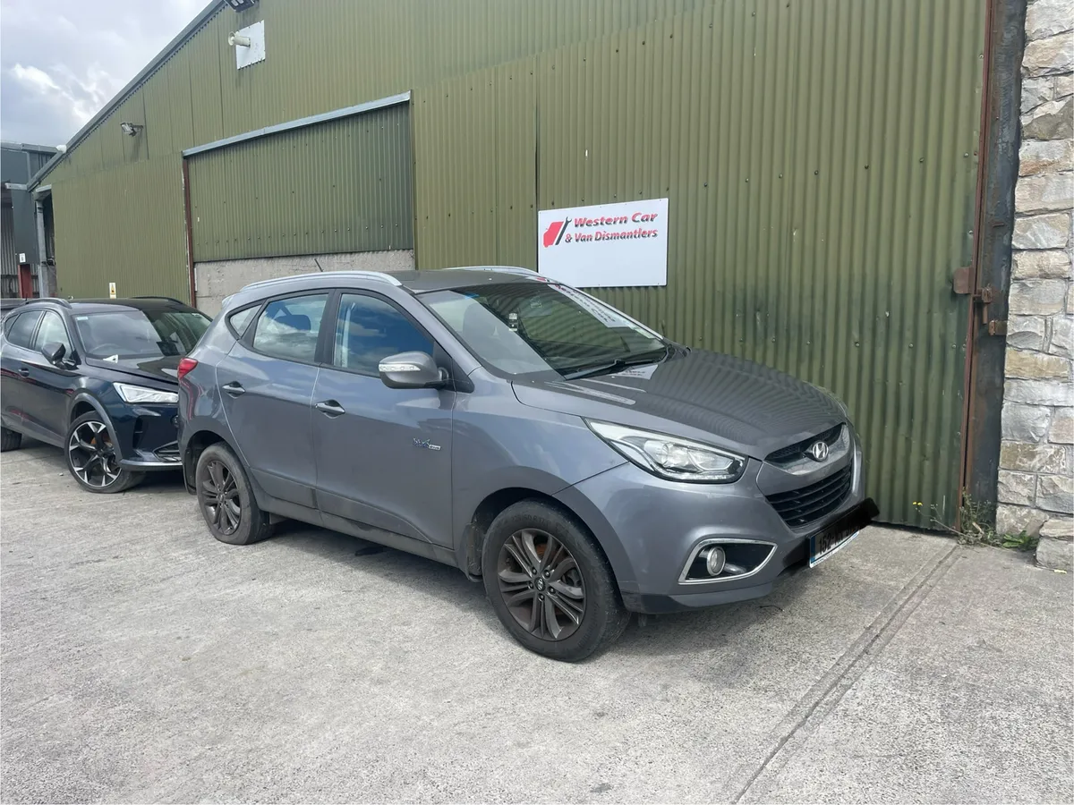 152 Hyundai ix35 1.7 diesel for dismantling