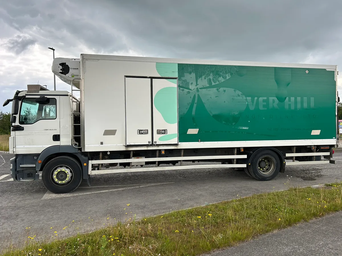 161 Man Fridge - Image 4