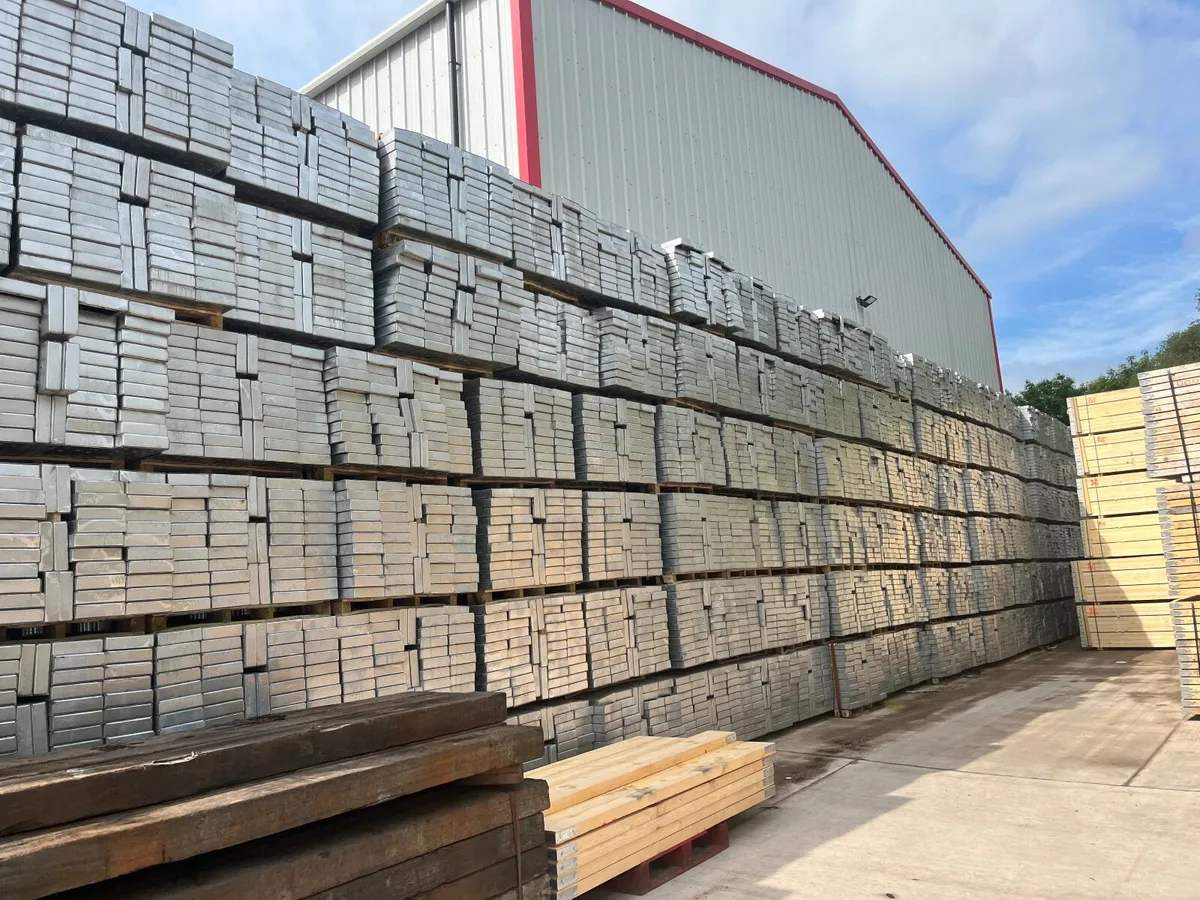 Scaffolding - Image 1