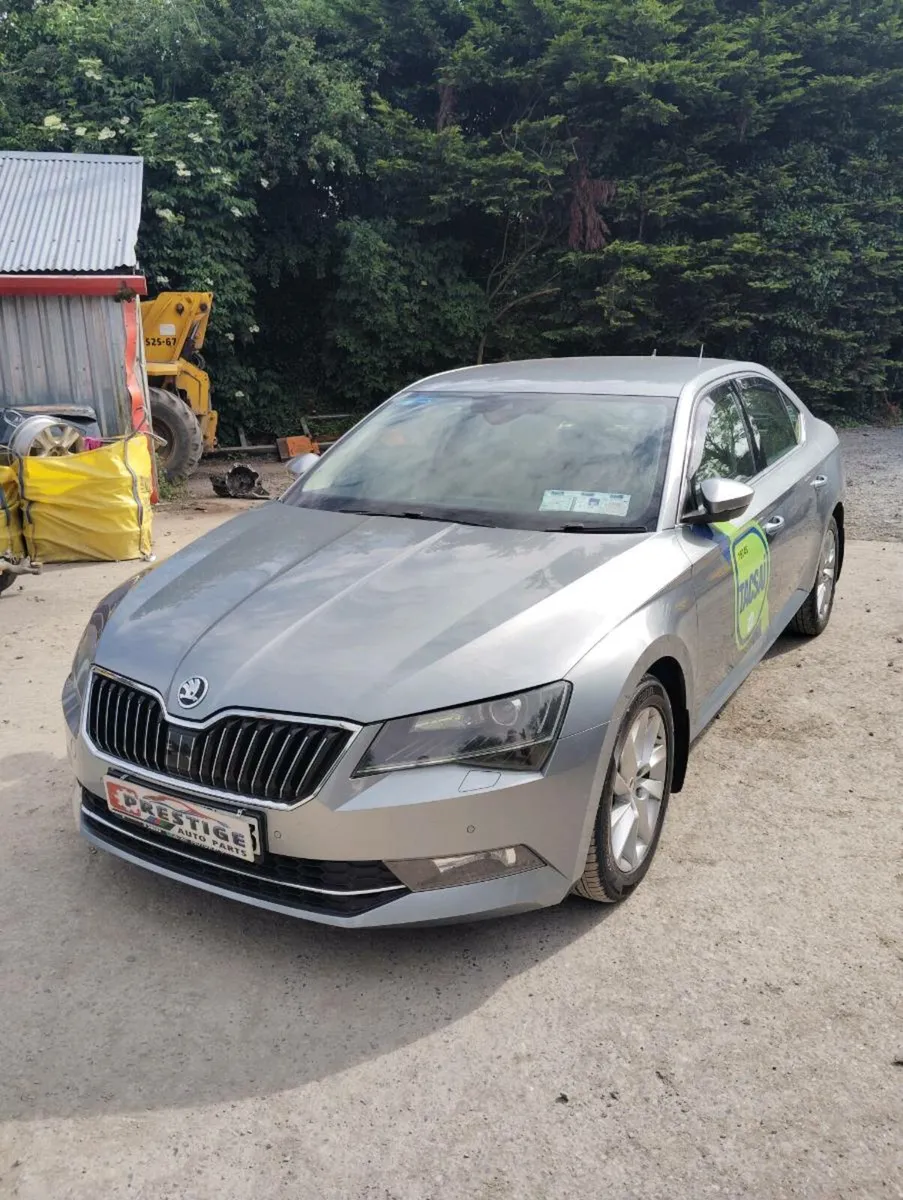Breaking Skoda superb 2017 2.0tdi dfg automatic - Image 1