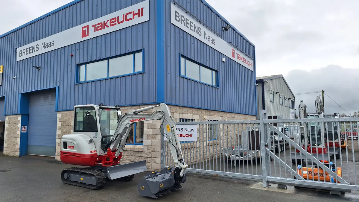 Takeuchi TB230 Excavator - Image 4