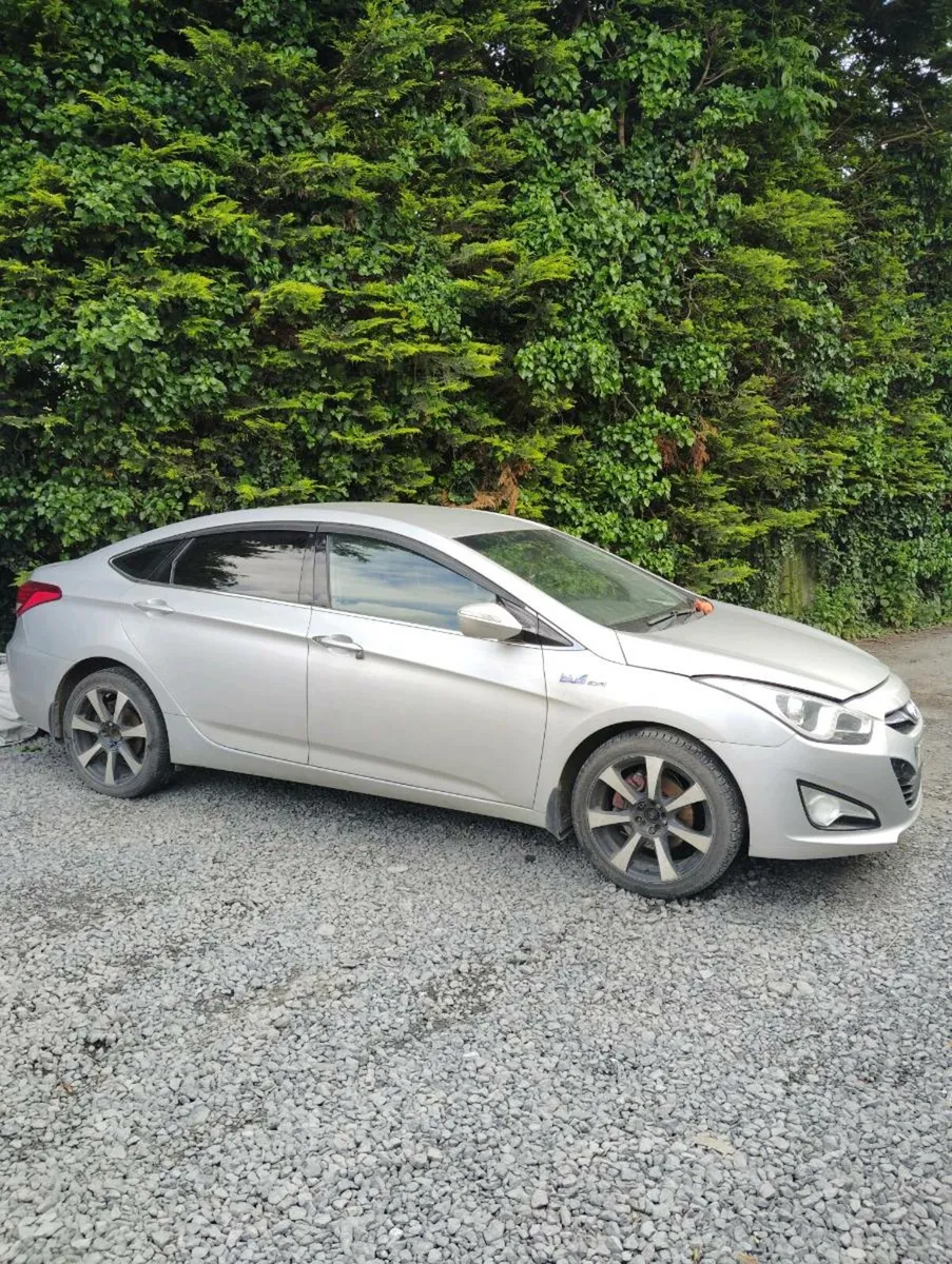 Breaking Hyundai i40 2012 1.7diesel - Image 1