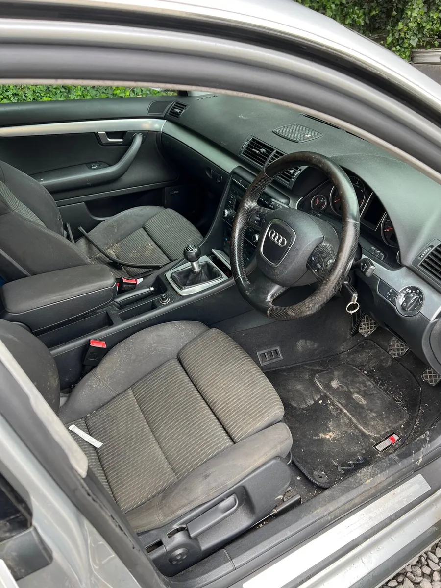 Breaking audi a4 2007 b7 estate diesel - Image 2