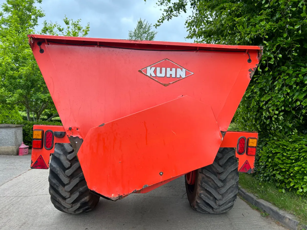 Kuhn Pro Slinger Dung Spreader - Image 3