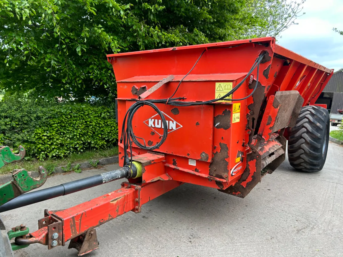 Kuhn Pro Slinger Dung Spreader - Image 2