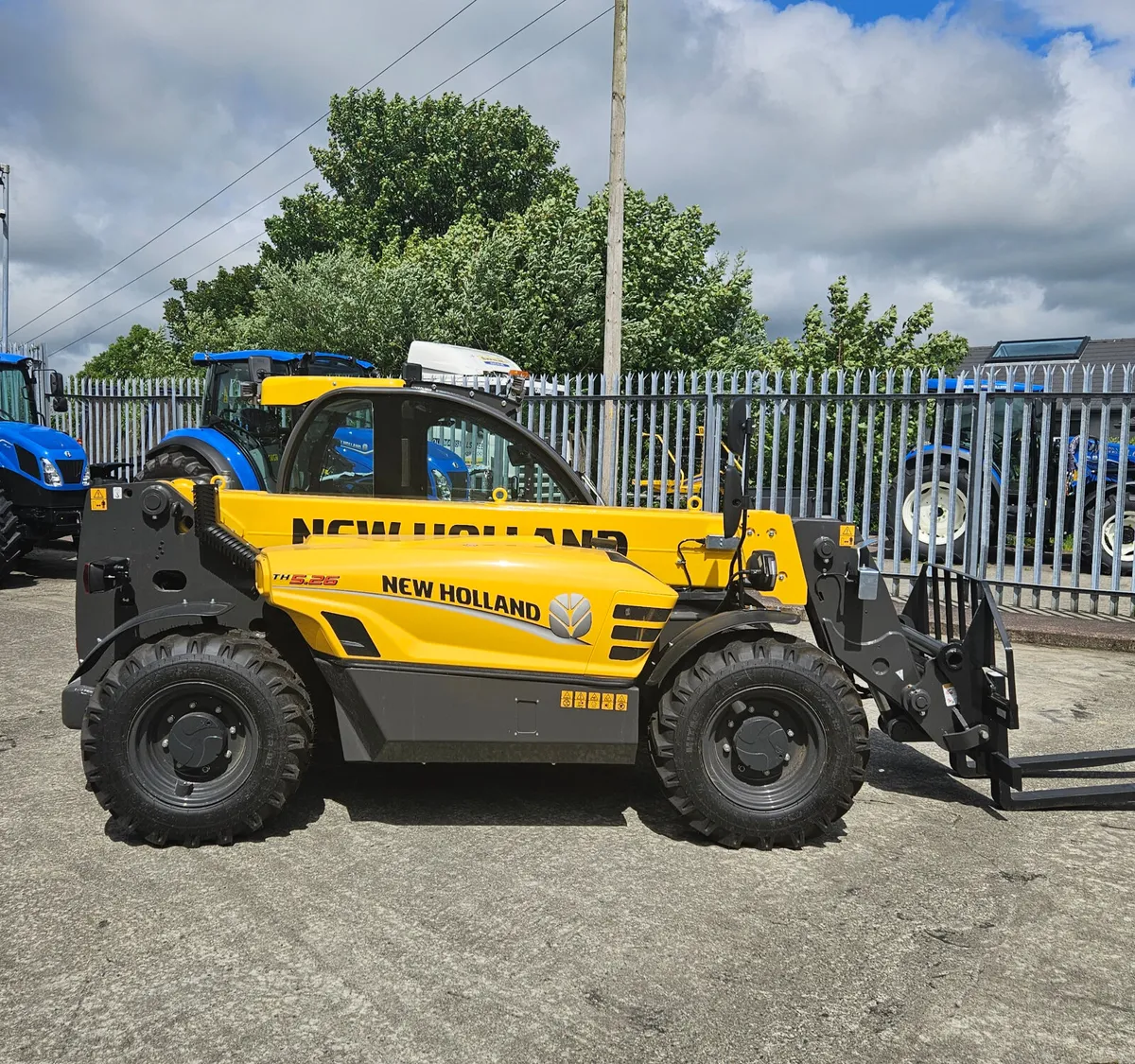 NEW HOLLAND TH5.26 2025 - Image 1