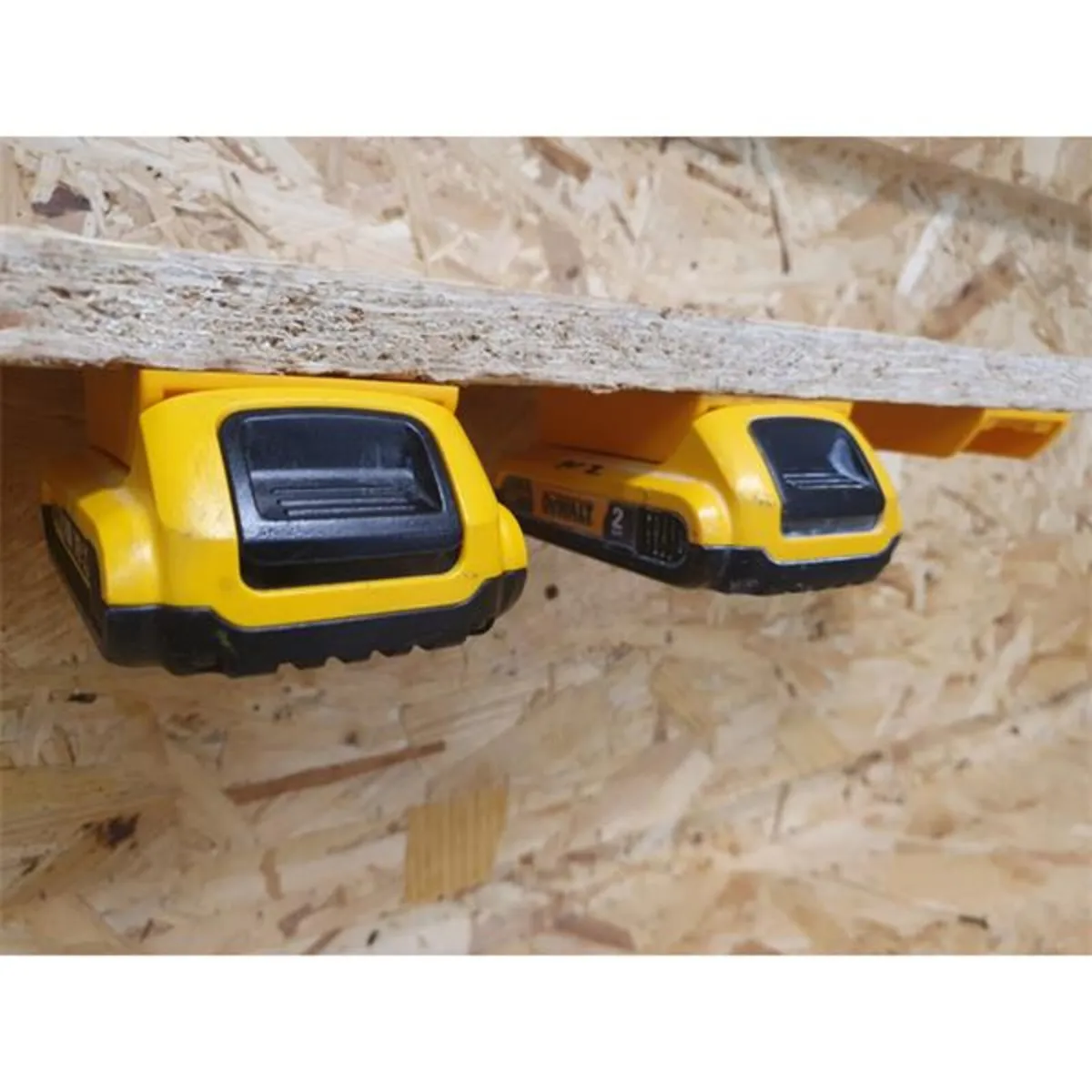 Stealth Mounts DeWalt 18v Battery Mounts – 6 Pk - Image 2
