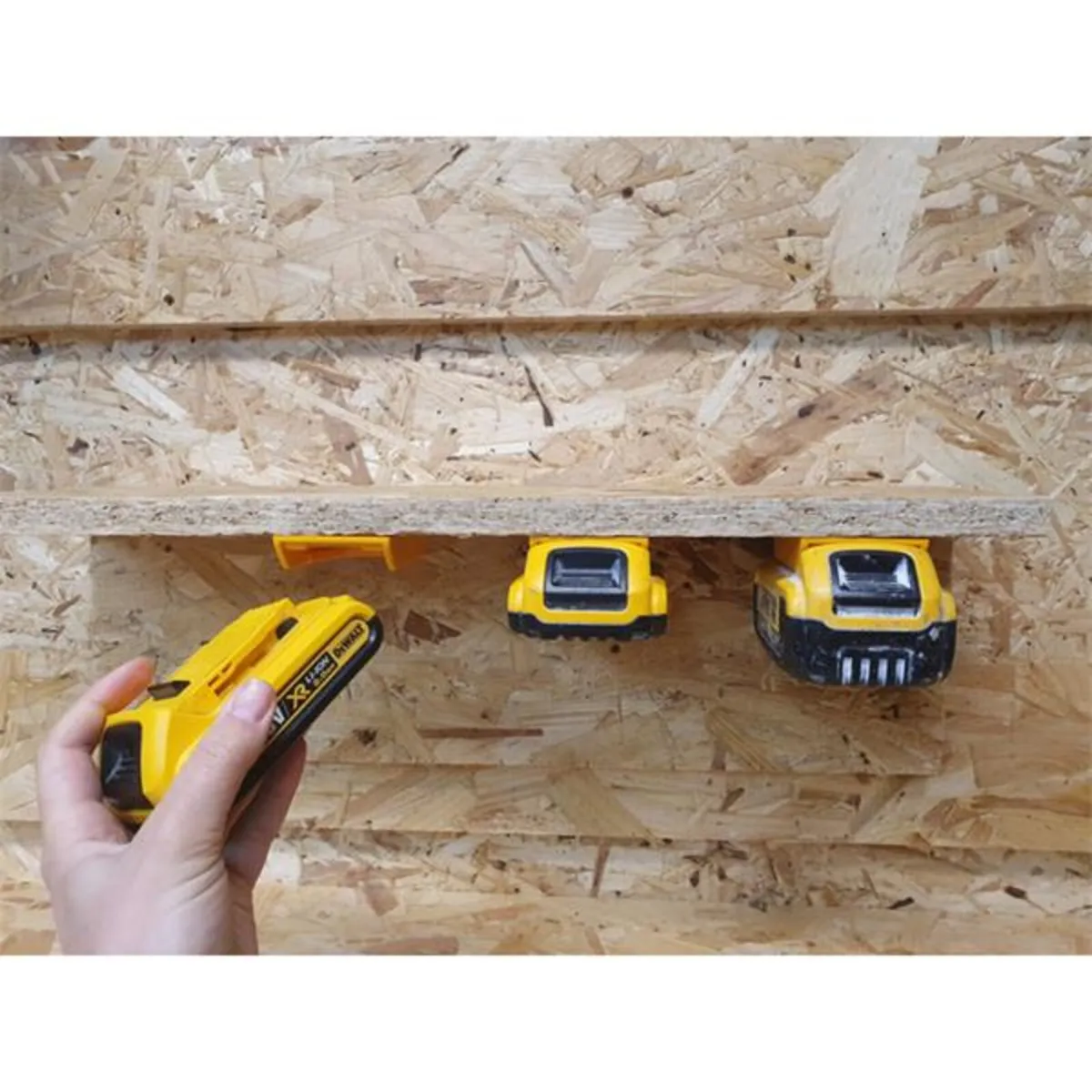 Stealth Mounts DeWalt 18v Battery Mounts – 6 Pk - Image 3