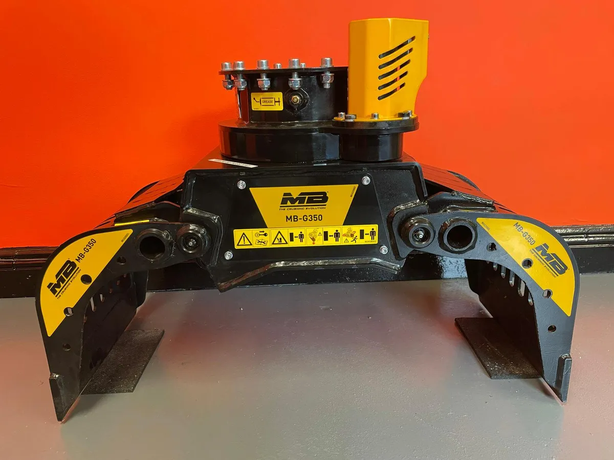 MB G350 Excavator Grab - Image 2