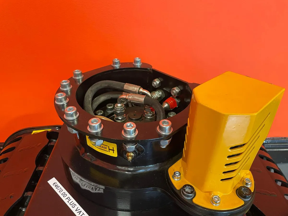 MB G350 Excavator Grab - Image 4