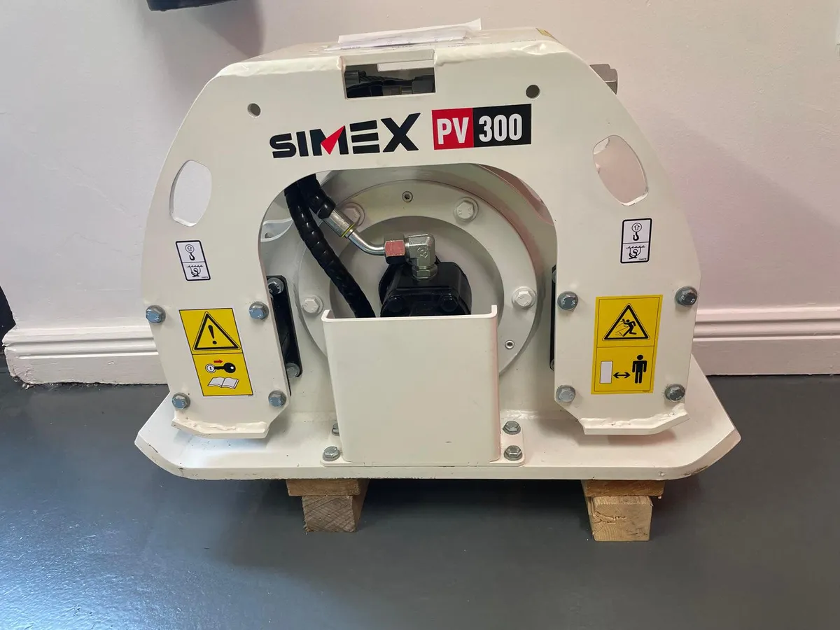 SIMEX PV300 Vibratory plate for excavators - Image 1