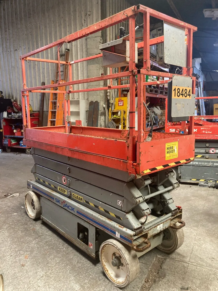 Skyjack 3226 Platform Hoist for sale - Image 4