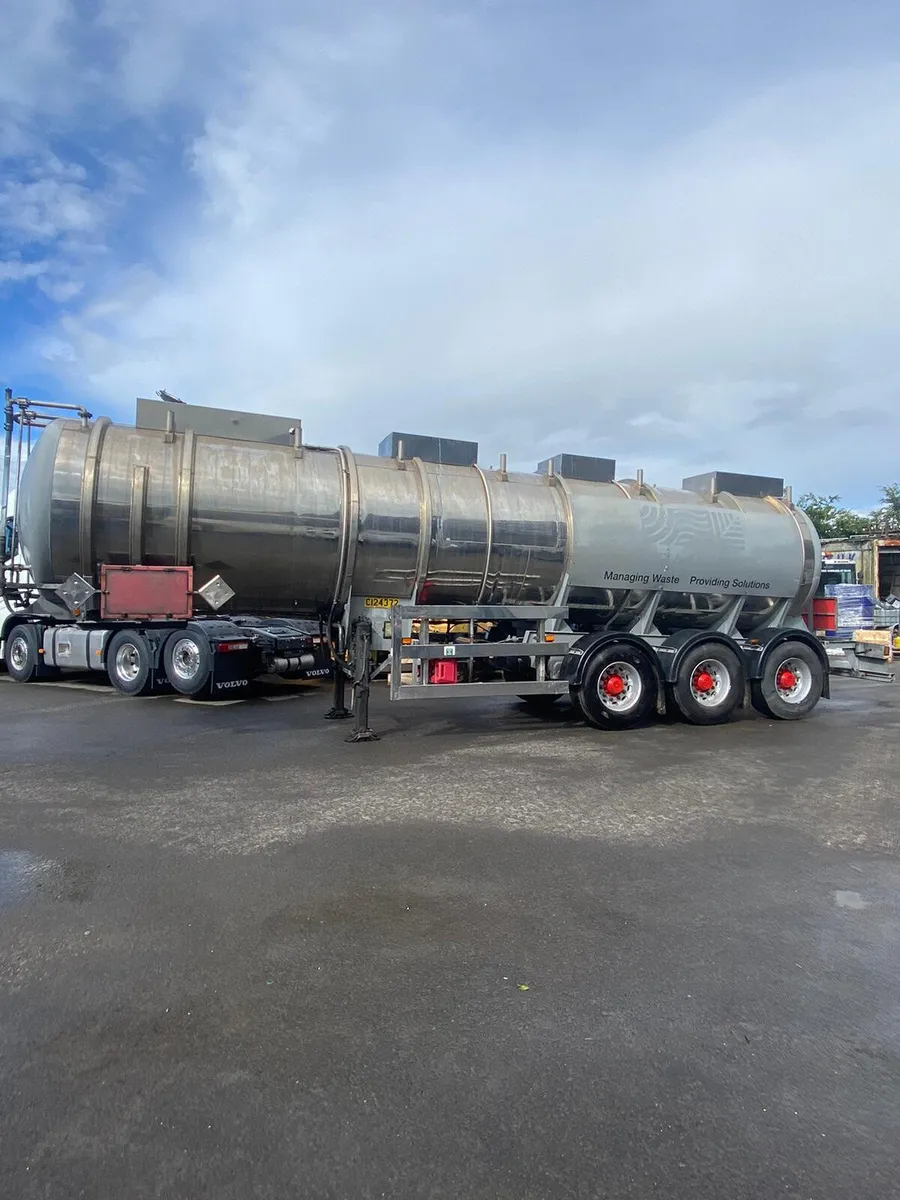 2003 Clayton Stainless Steel Tanker - Image 1