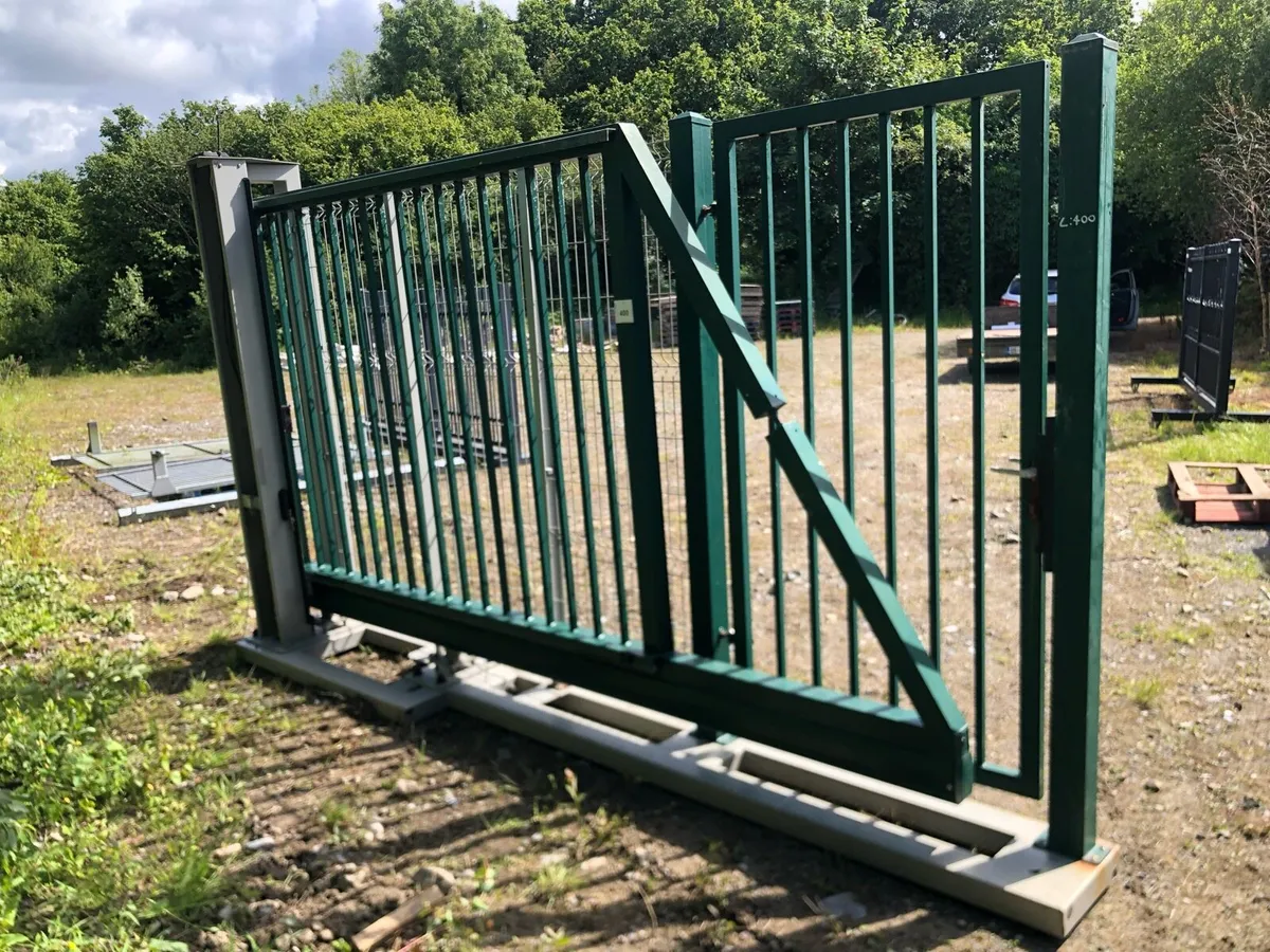 Security Gates - Image 3