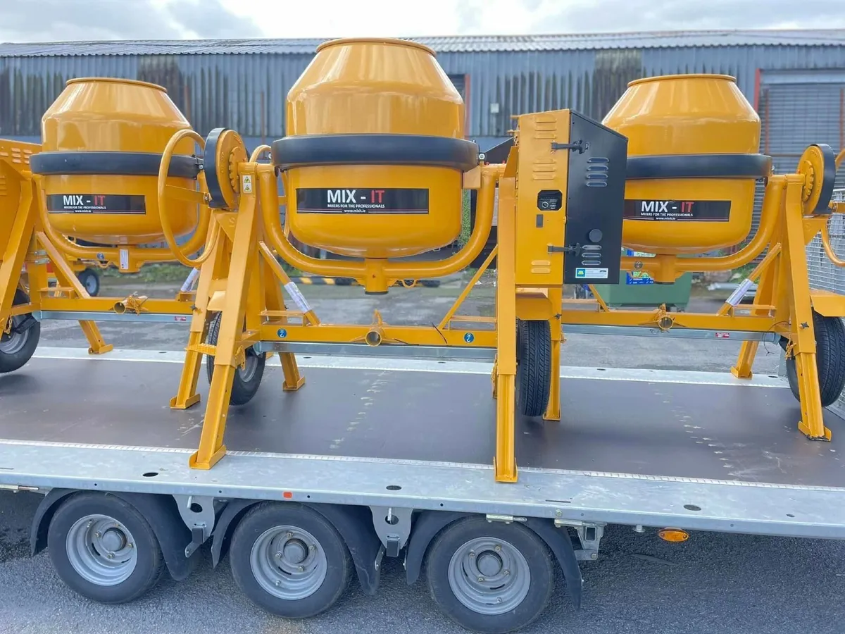 Mix-IT Fast Tow Behind Petrol Mixers - Image 3