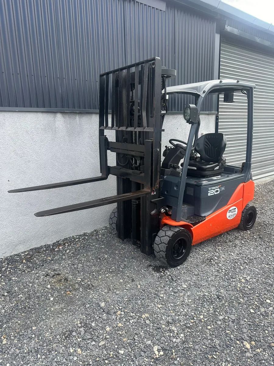 2016 Toyota Electric Forklift - Image 3