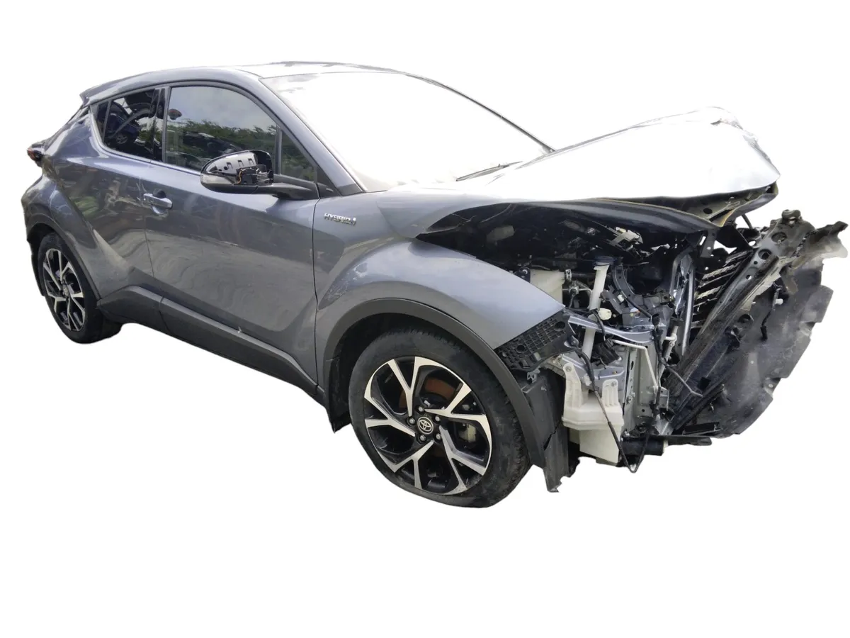 2021 TOYOTA CH-R For Breaking/Dismantling - Image 2