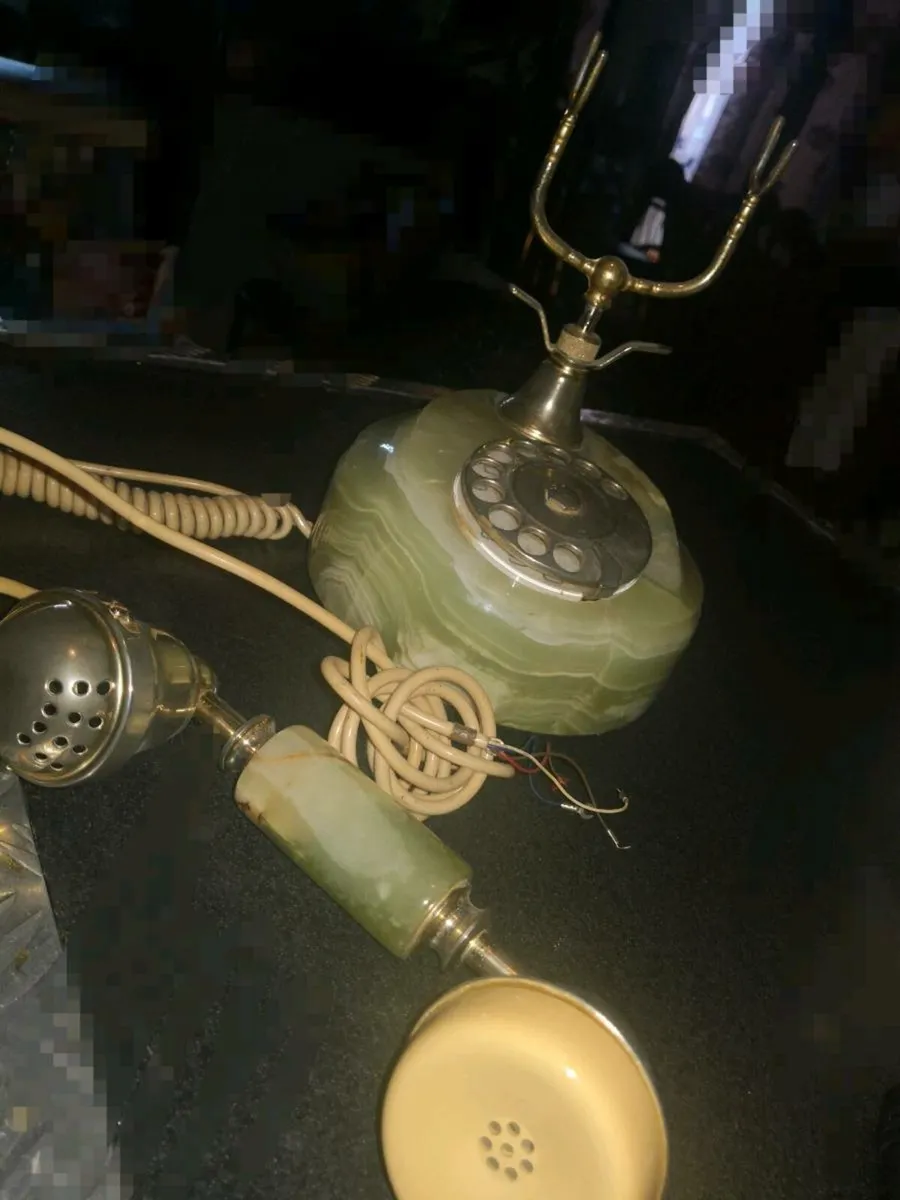 Beautiful heavy Onyx marble telephone - Image 2