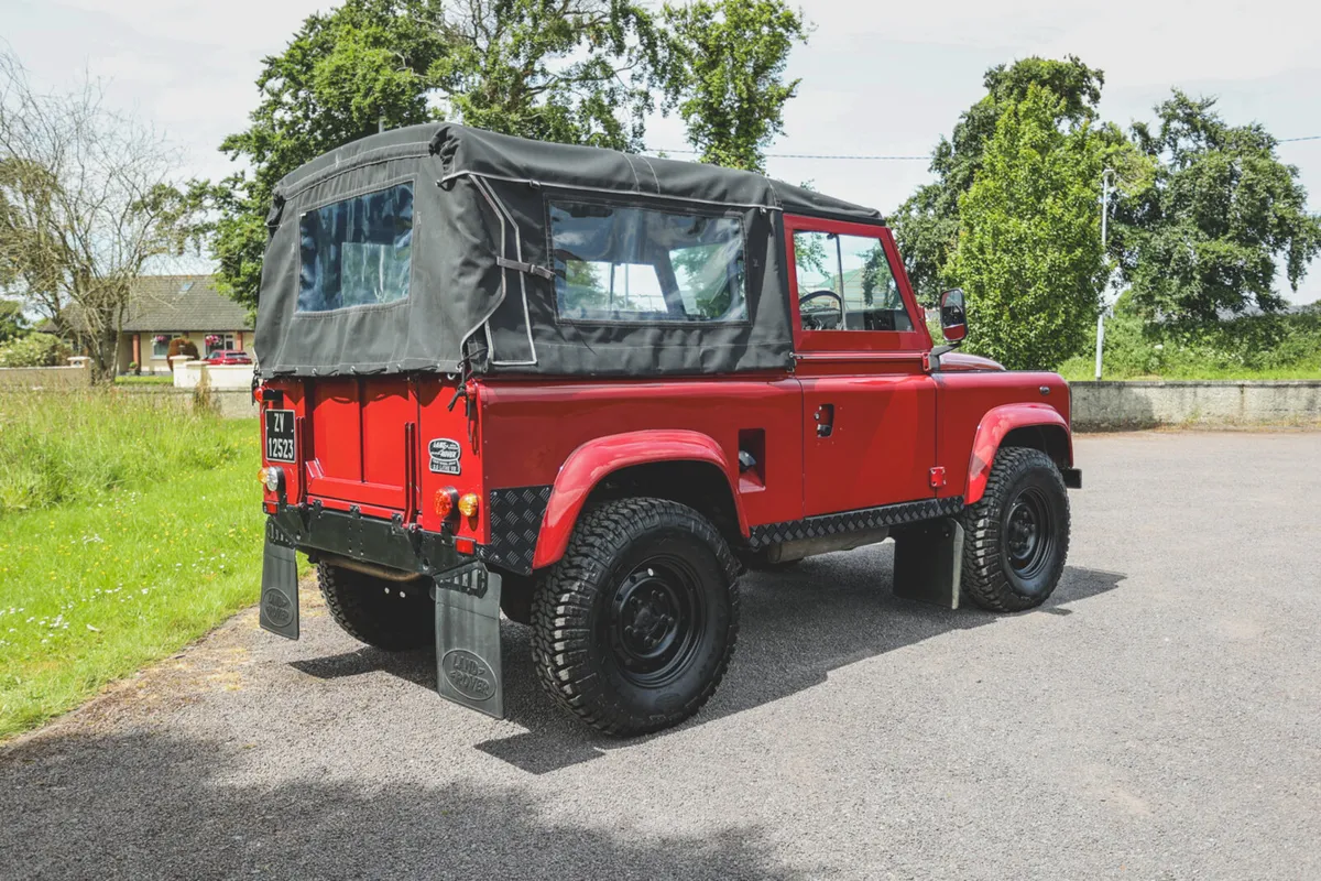 1987 Land Rover Defender V8 (fully restored) - Image 2