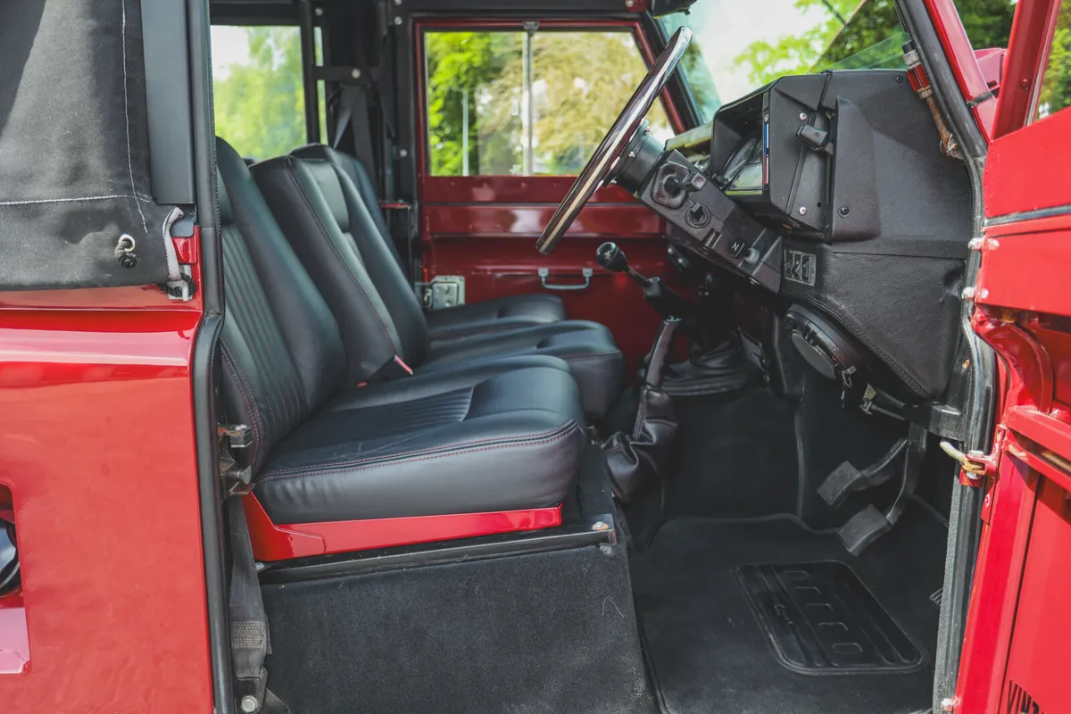 1987 Land Rover Defender V8 (fully restored) - Image 3