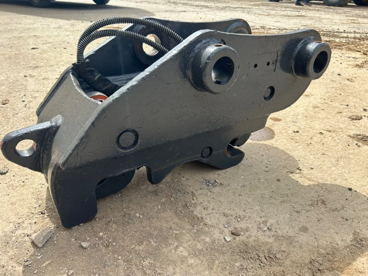 Hill Tefra Hydraulic Double Lock Quick Hitch - Image 3