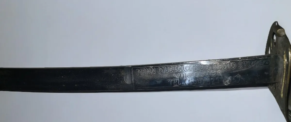 Beautiful heavy wall decor - Image 3