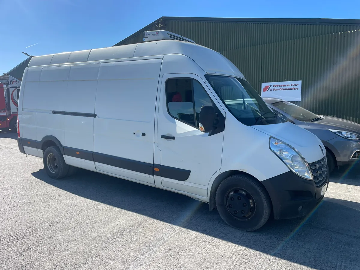 141 Renault master 2.3 twin wheel for dismantling