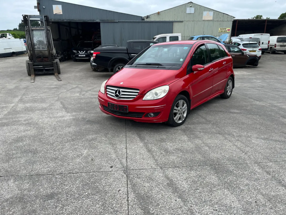 2009 Mercedes B Class 180 2.0 - Image 2