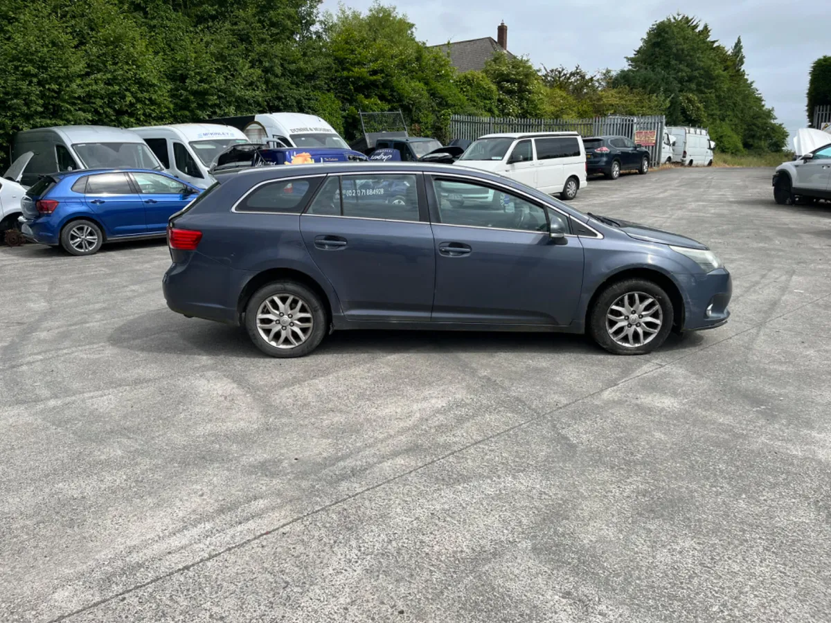2012 Toyota Avensis 2.0 D4D 2.0 EST - Image 4